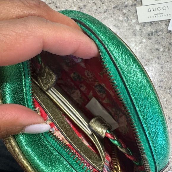 Gucci Quilted Red and Green Crossbody Bag - Picture 3 of 4